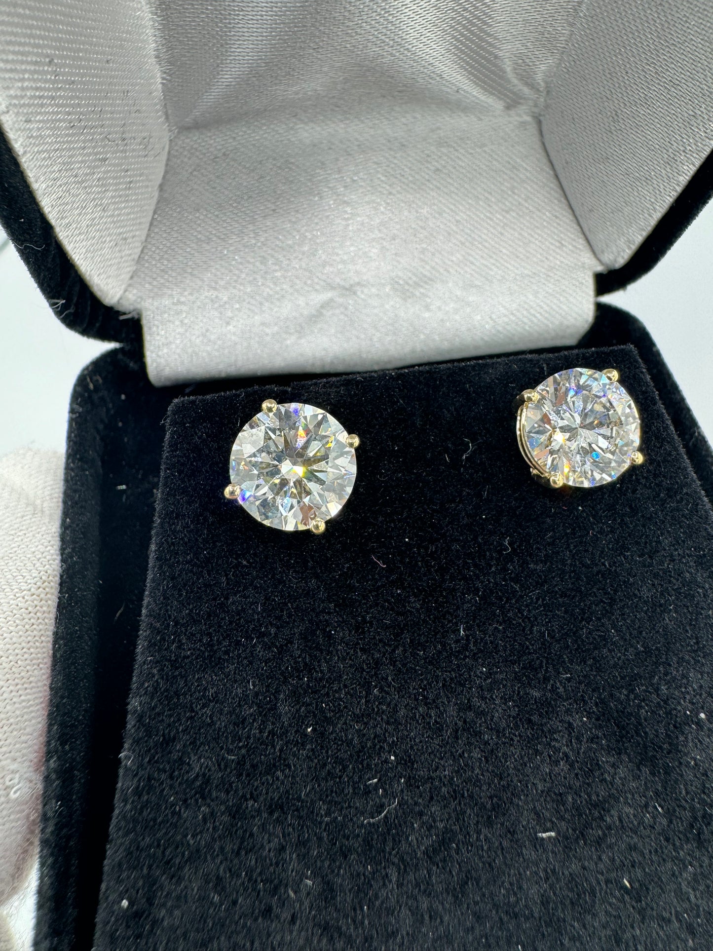 4.74ctw VS J 14k Yellow Gold Screw Back Diamond Earrings