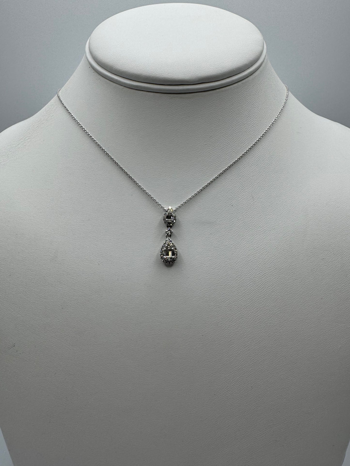 14k .55ctw Nat Diamond Baguette Pendant w/ Chain