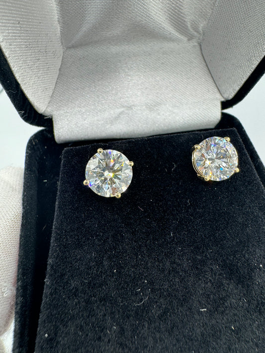4.74ctw VS J 14k yellow gold screw back diamond earrings