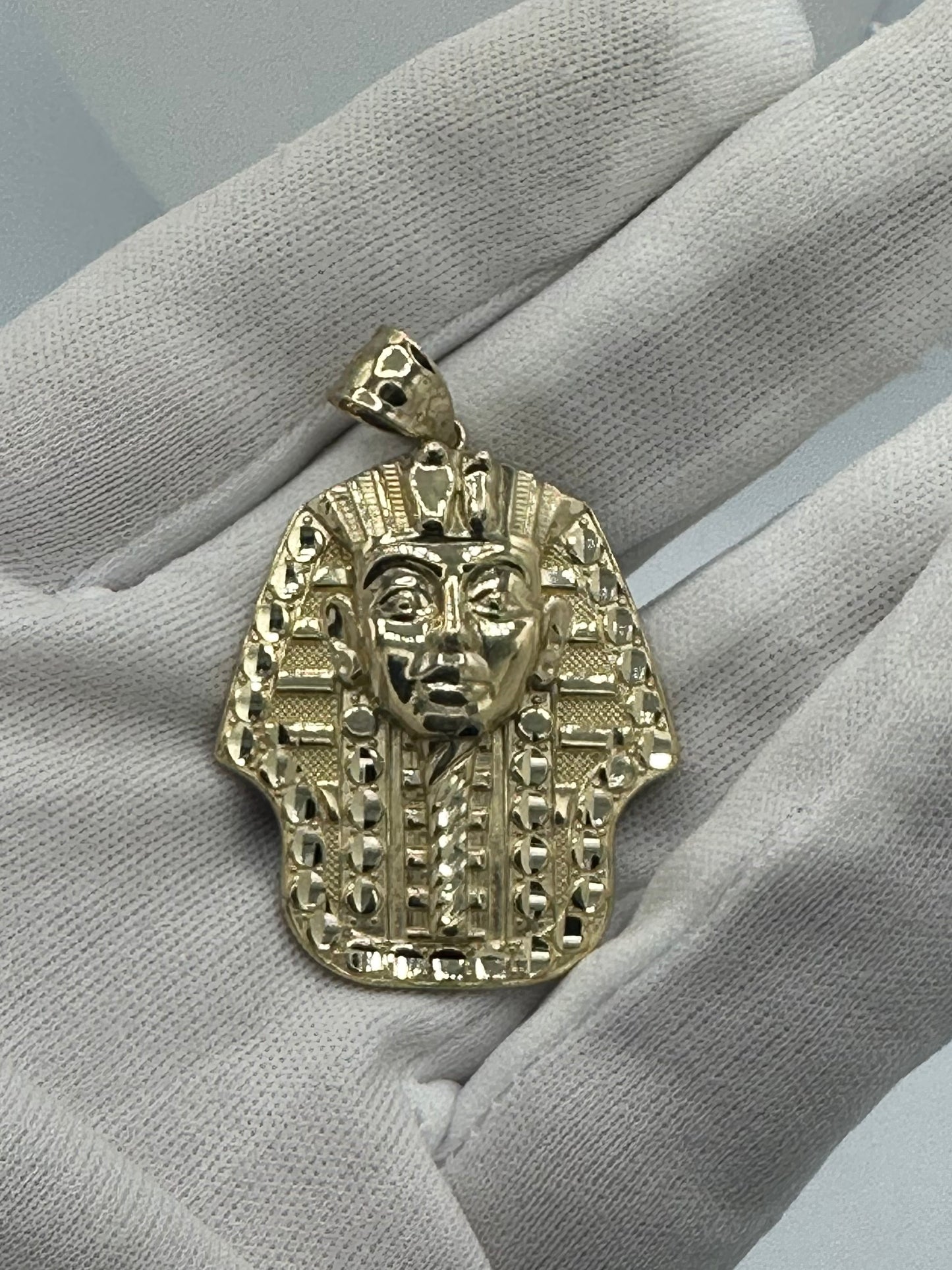 10k Pharaoh Pendant