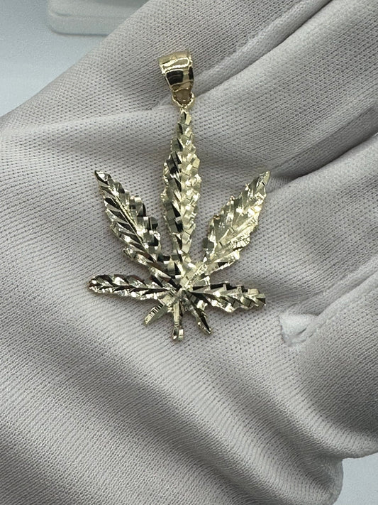 10k Small Weed Pendant