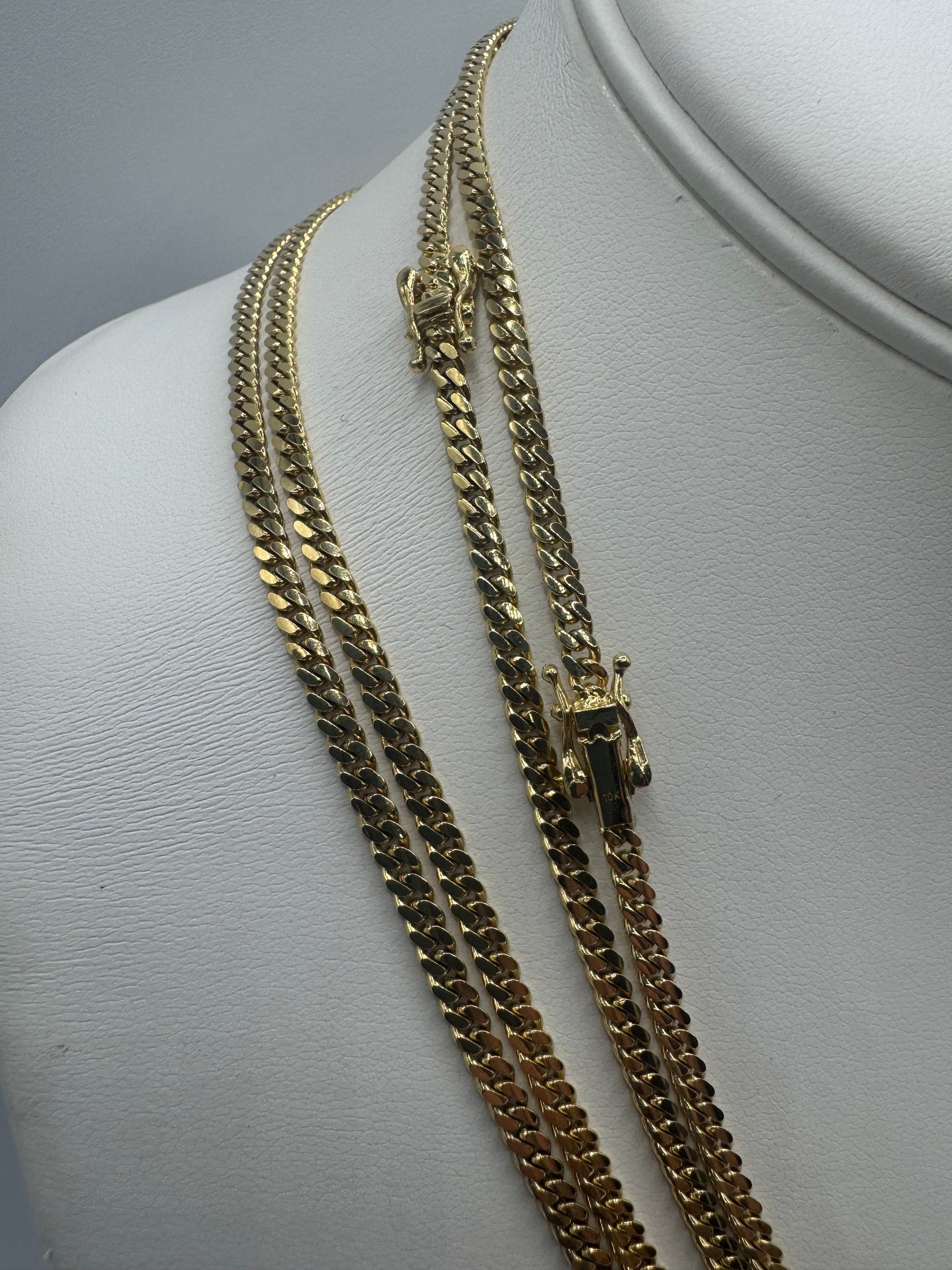 10k 3mm solid Cubans with Box Locks