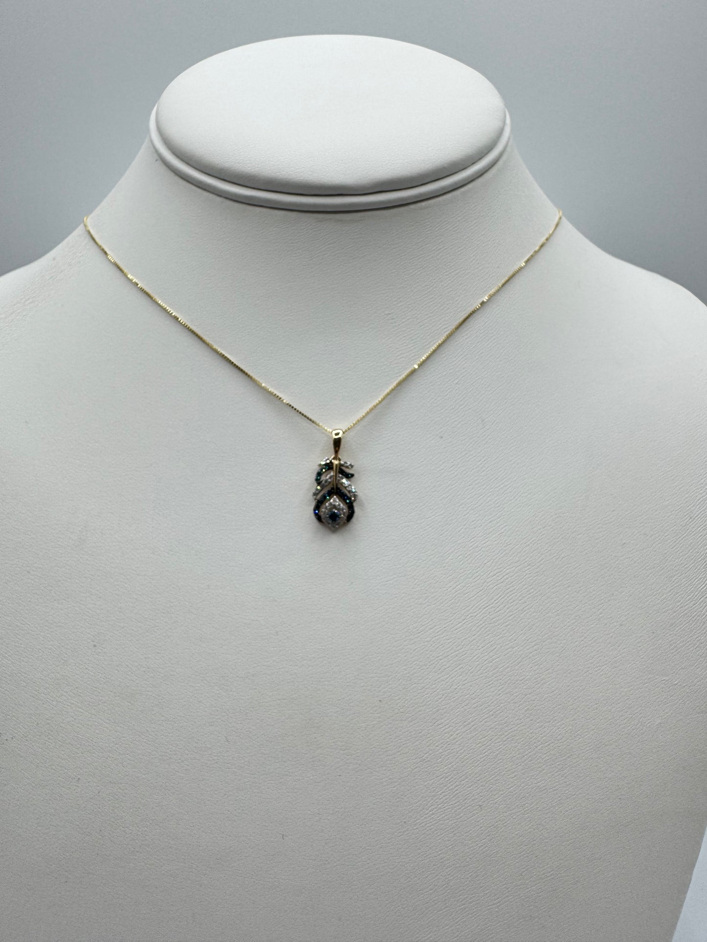 10k Peacock Feather .25ctw Nat Diamond Pendant with Chain