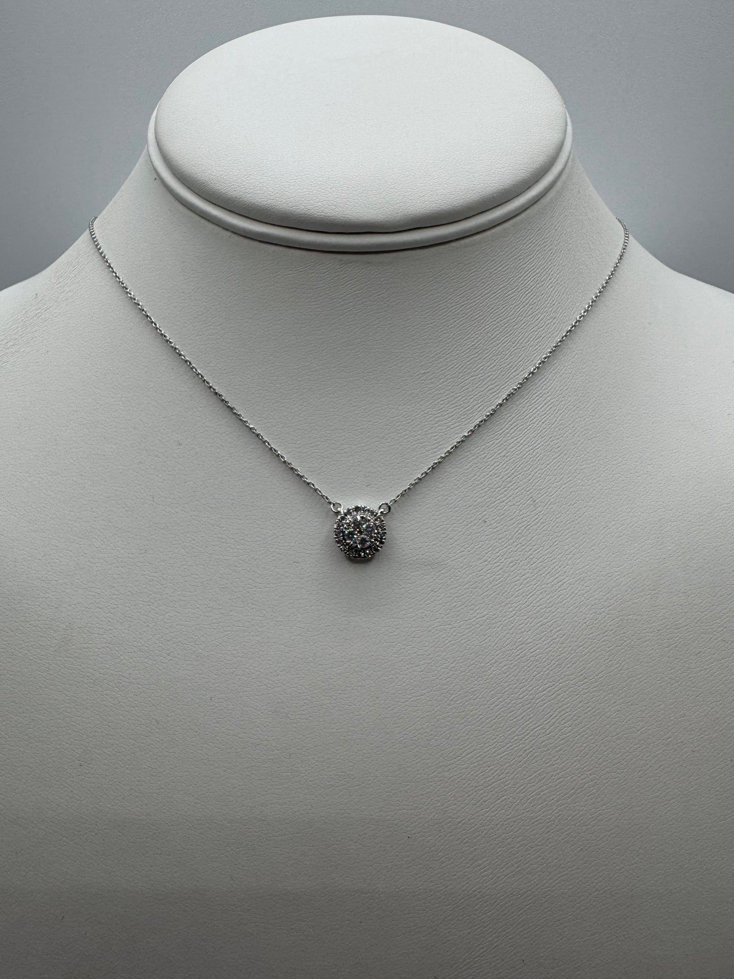 14k .35ctw Nat Diamond Halo Pendant w/ Chain