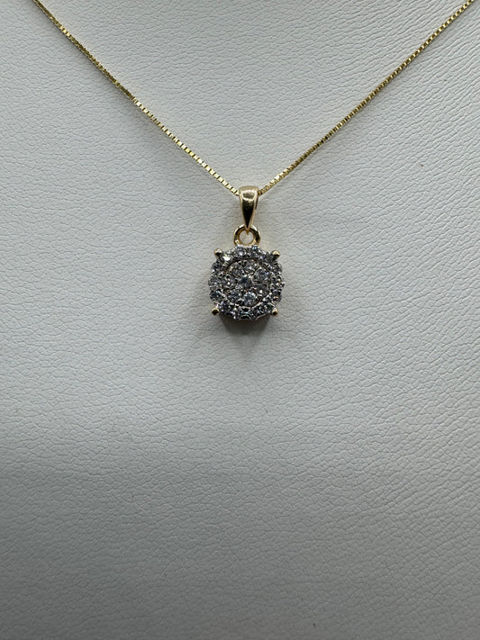 10k Round Diamond Cluster .25ctw Natural Diamond Pendant w/ Chain