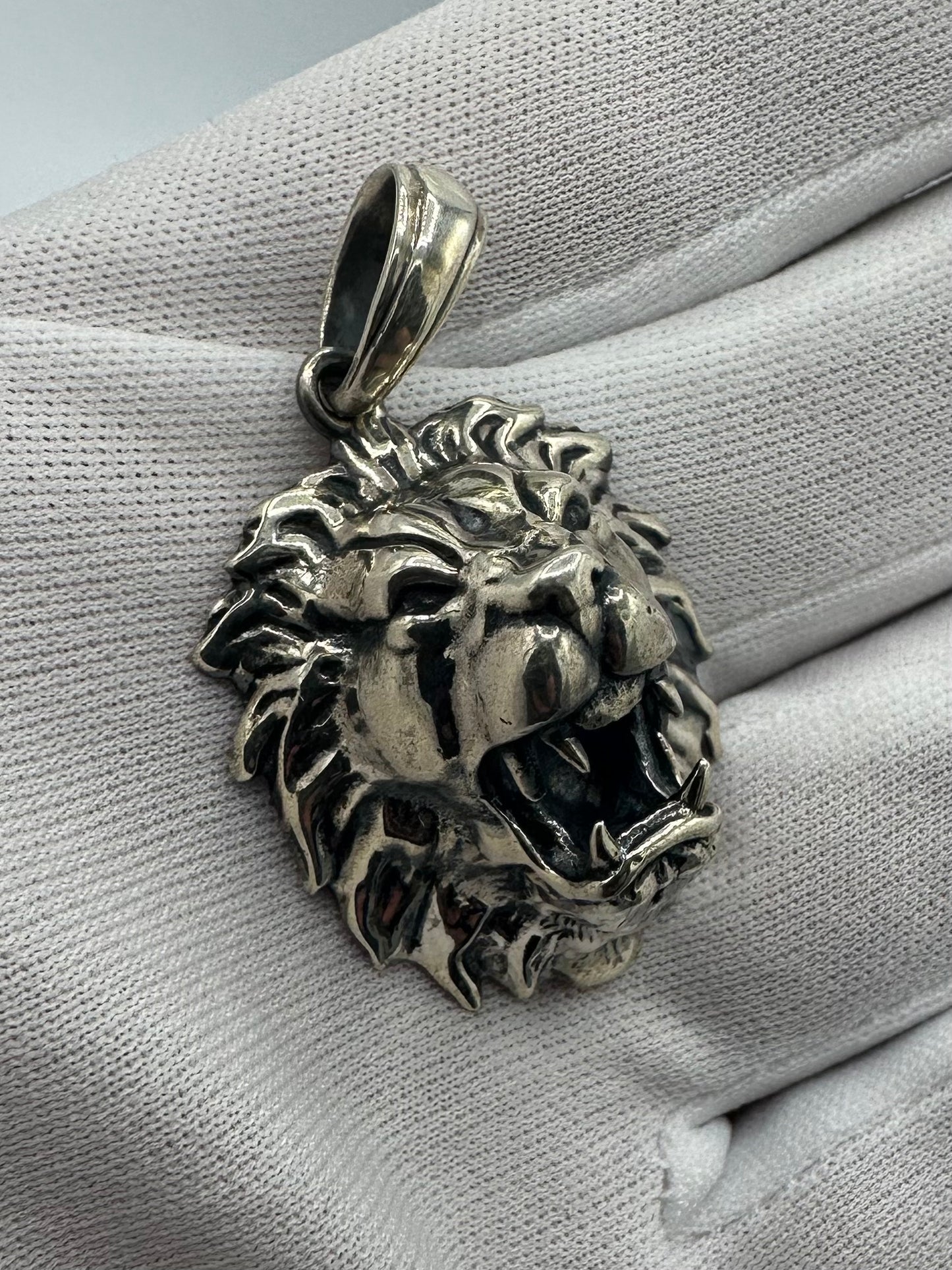 Silver Lion Pendant