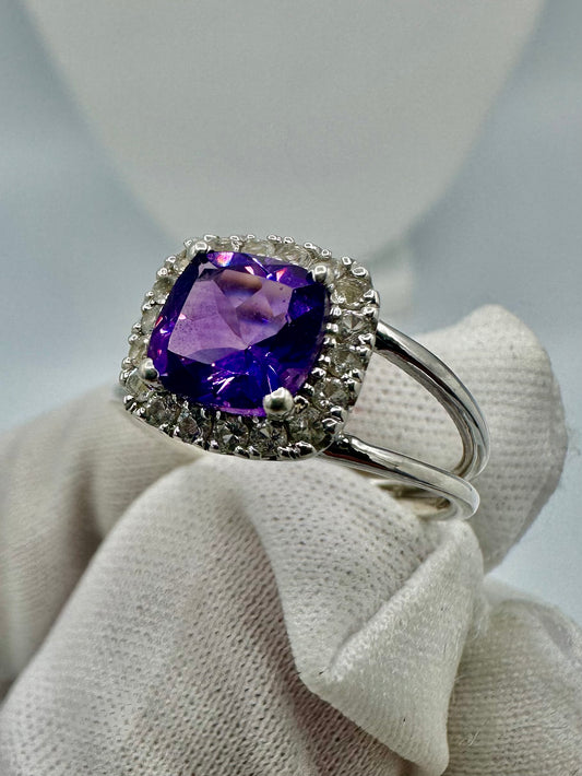 Amethyst Silver ring w/ White Topaz