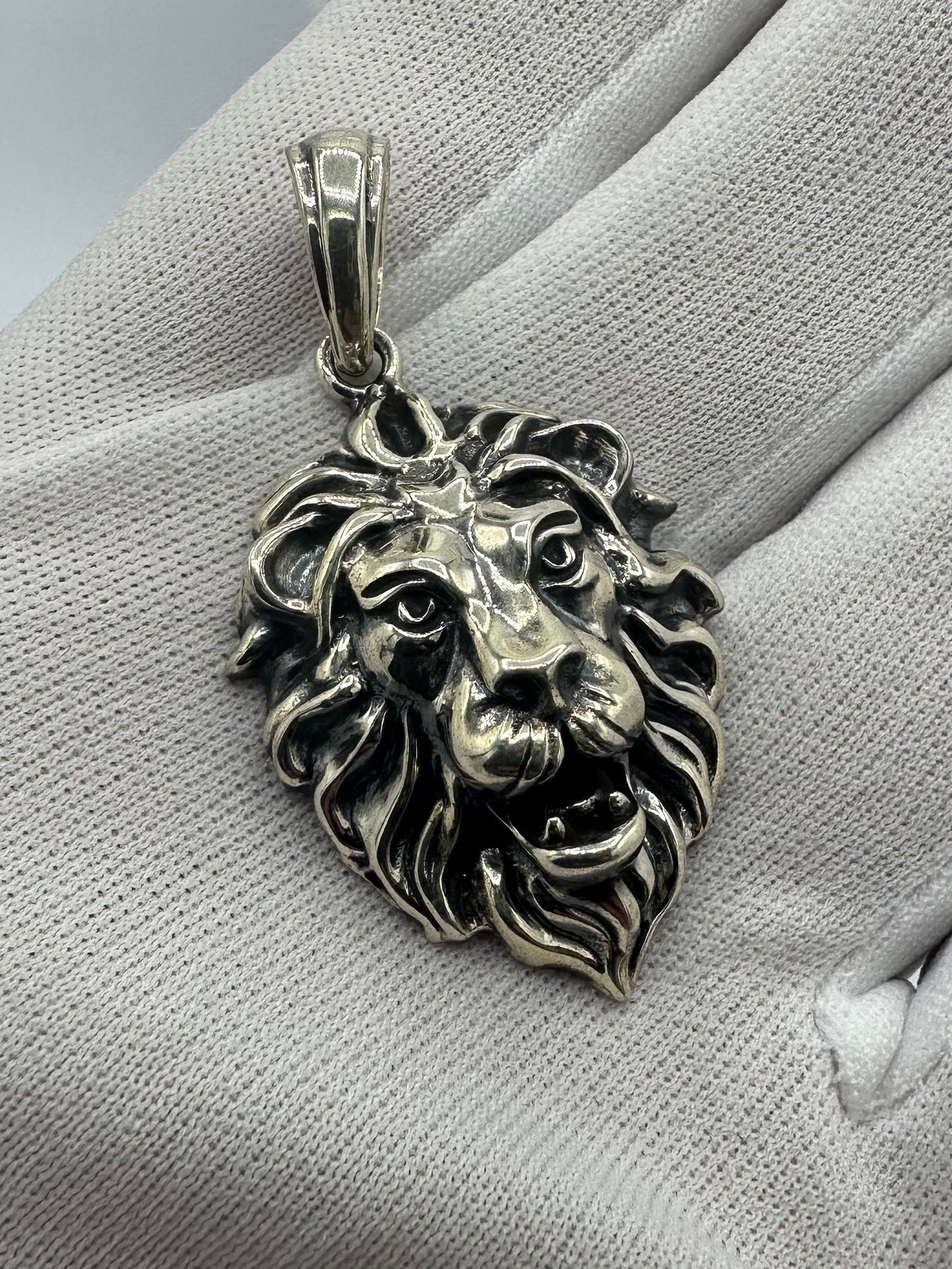 Silver Lion Pendant