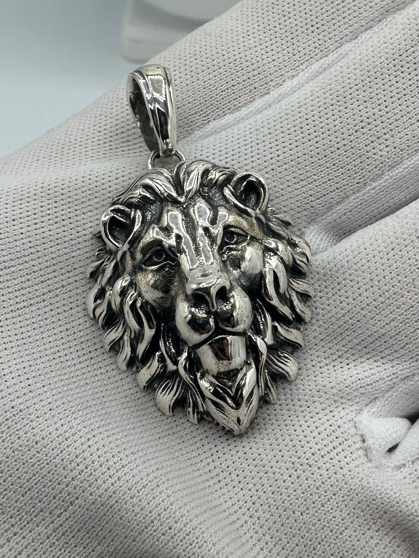 Silver Lion Pendant